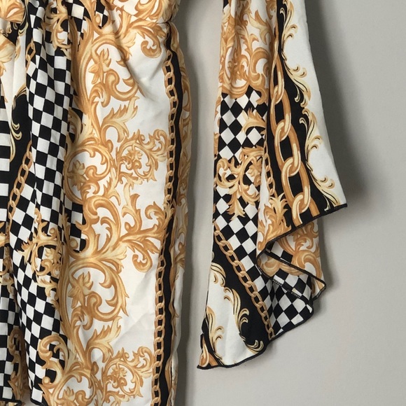 Vici Bell Sleeve Dress - Picture 5 of 5